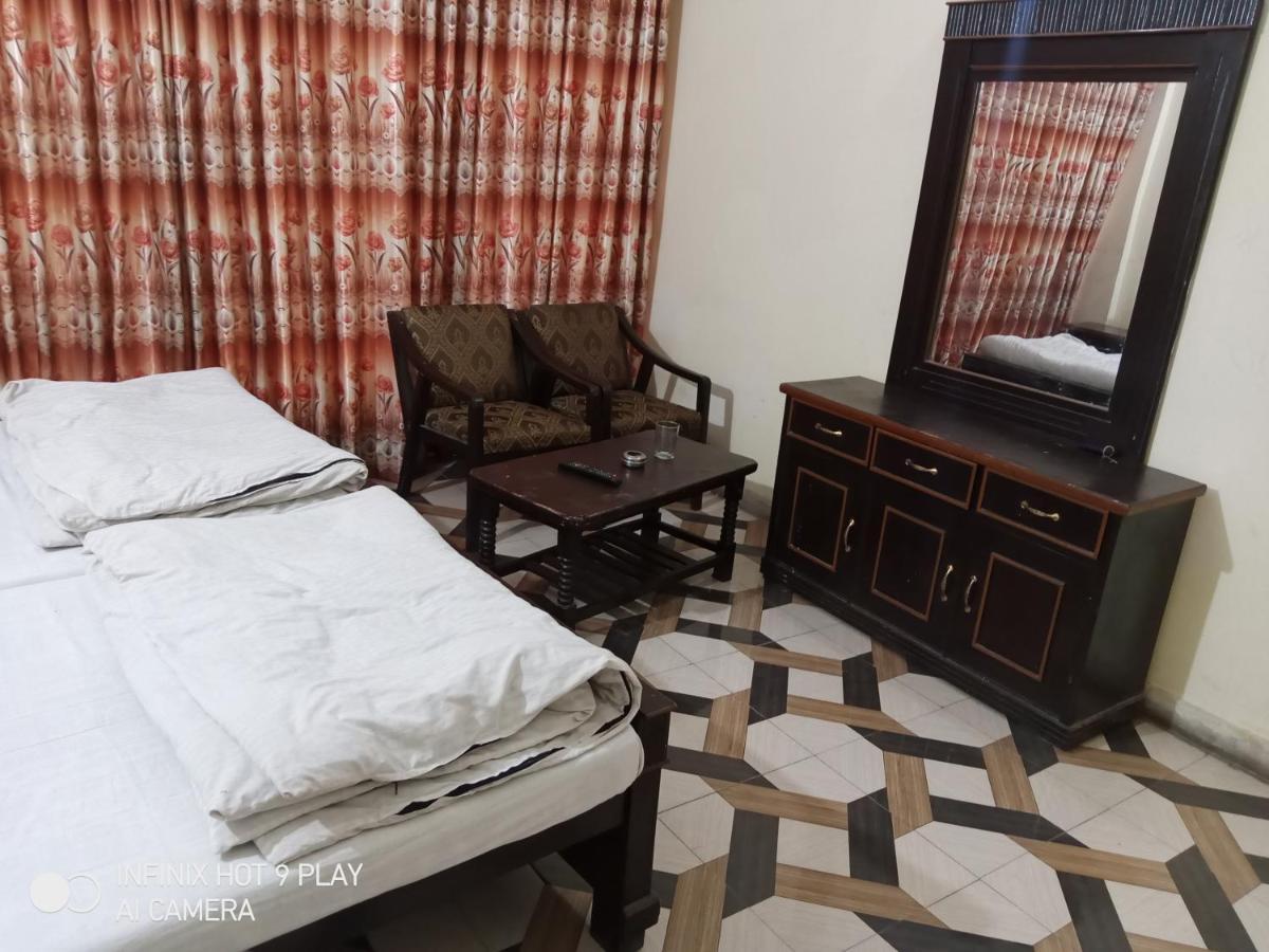 Hotel De Grand ราวัลปินดี ภายนอก รูปภาพ