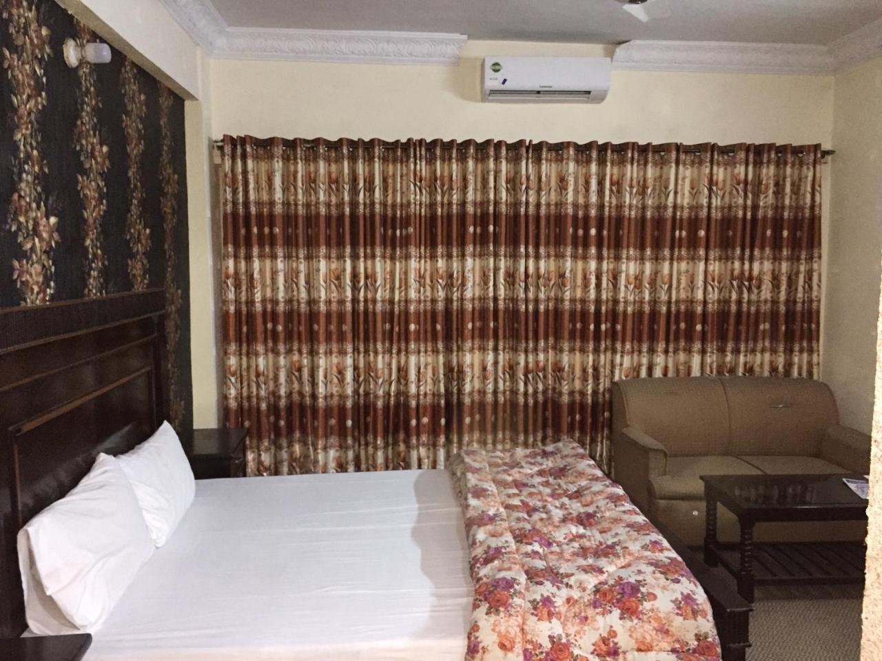 Hotel De Grand ราวัลปินดี ภายนอก รูปภาพ