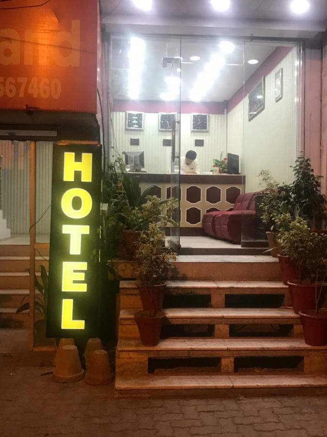 Hotel De Grand ราวัลปินดี ภายนอก รูปภาพ